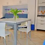 アパート Flat In A Seafront Building With Swimming Pool *