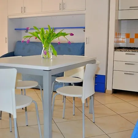 Daire Flat In A Seafront Building With Swimming Pool *
