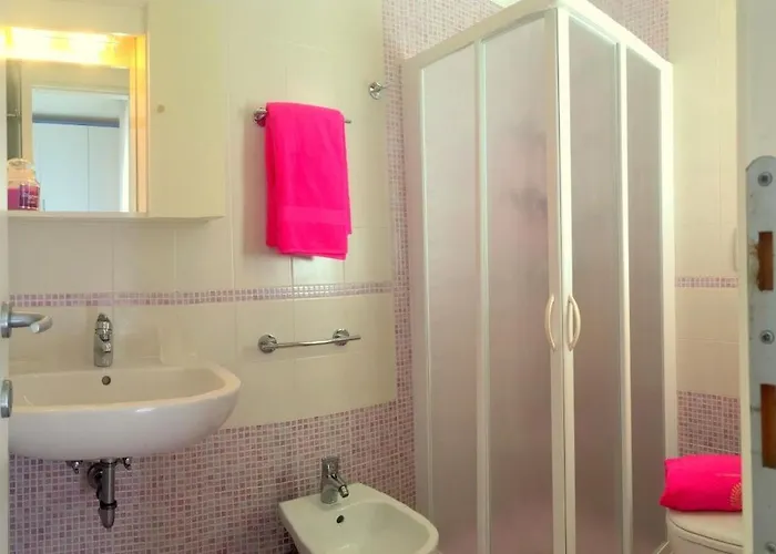 Flat In A Seafront Building With Swimming Pool