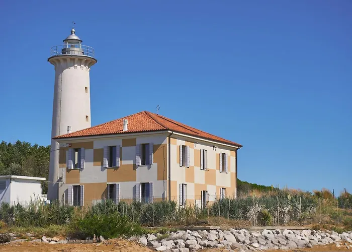 Flat In A Seafront Building With Swimming Pool Appartement *